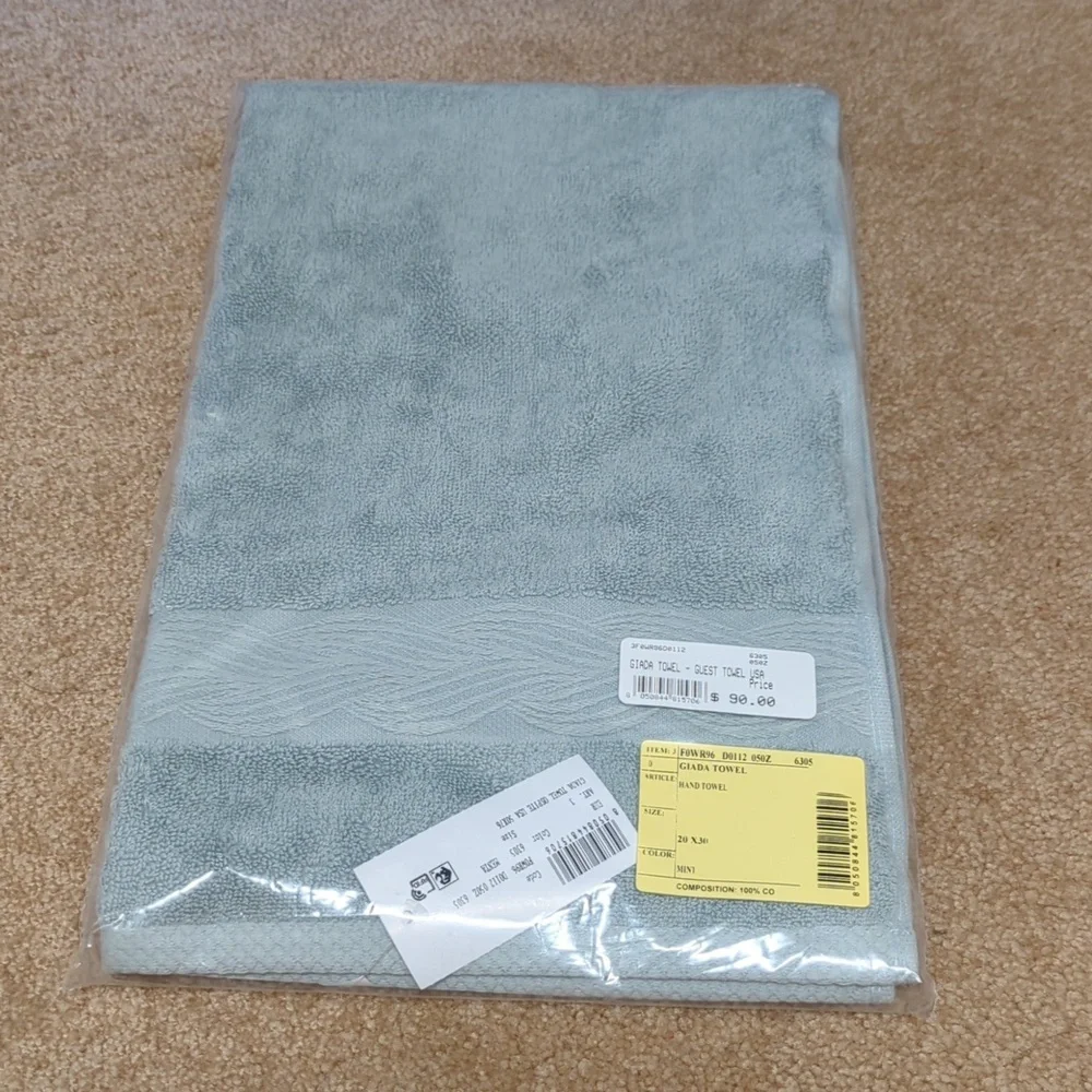 Brand New FRETTE Hand Towel (20